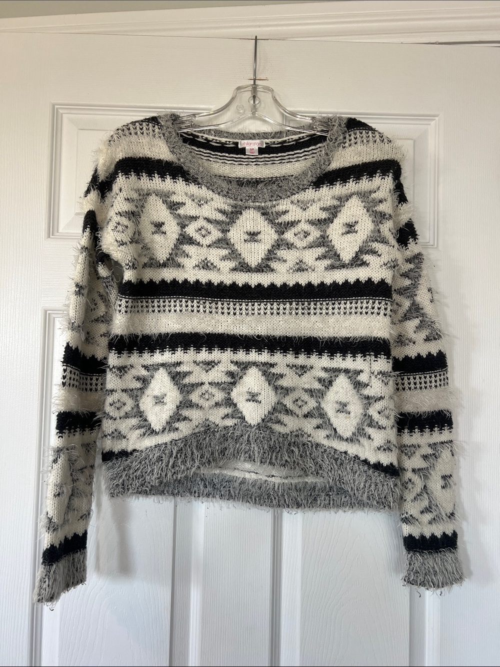 Xhilaration Black, White & Gray Fuzzy Fair Isle Crew Sweater